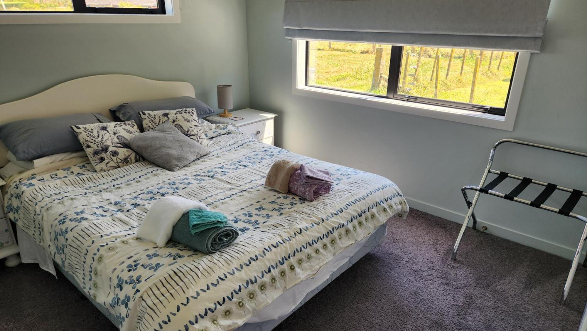 Aberdeen Cottage With Hobbit House Sleep-Out Tamahere Ngoại thất bức ảnh